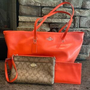 Coach large tote set